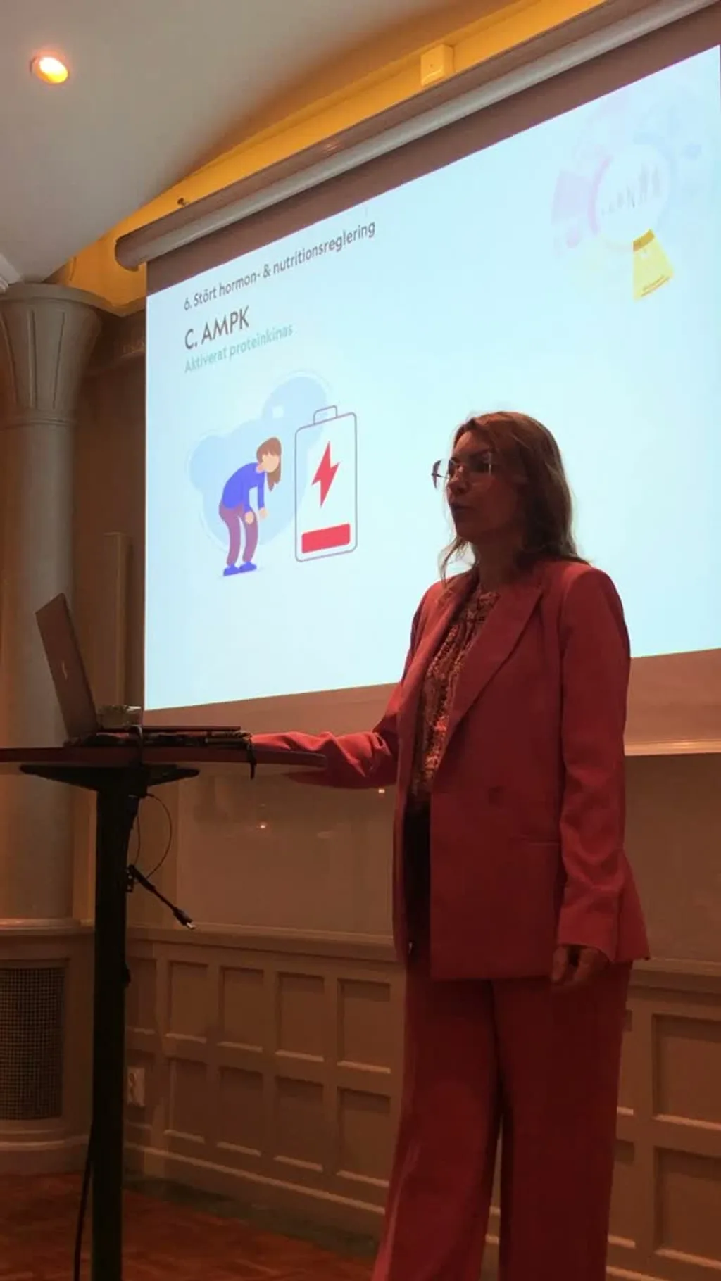 Dr Nathalie Helm föreläser om AMPK och hallmarks of aging
